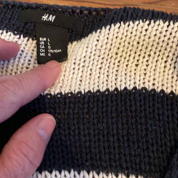 Chunky H&M black and white striped sweater.  Size Large - Picture 2 of 3